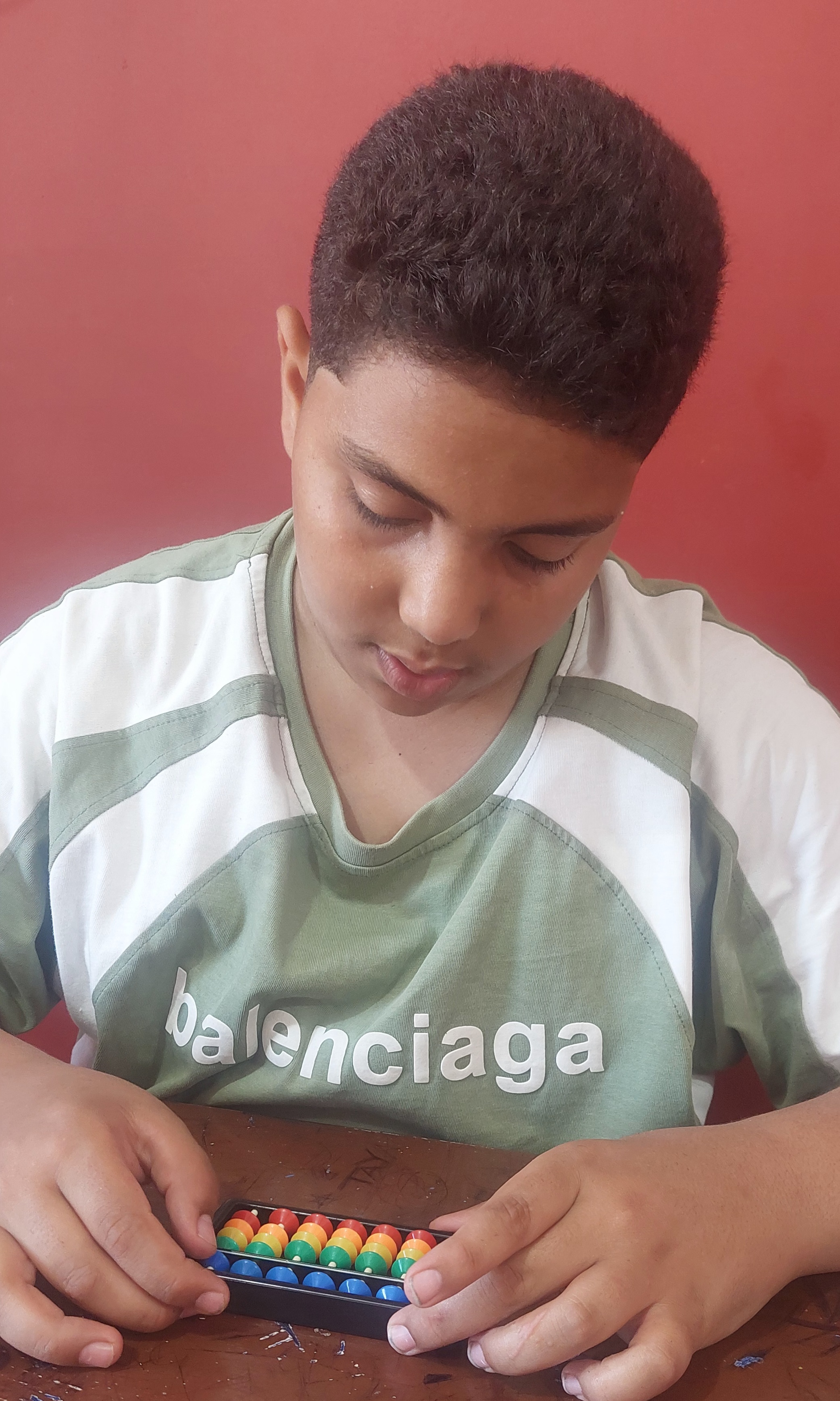 هادي  ياسر الحول